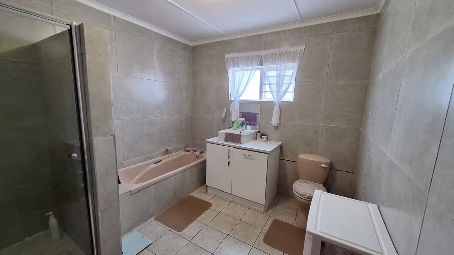 4 Bedroom Property for Sale in Port Owen Western Cape